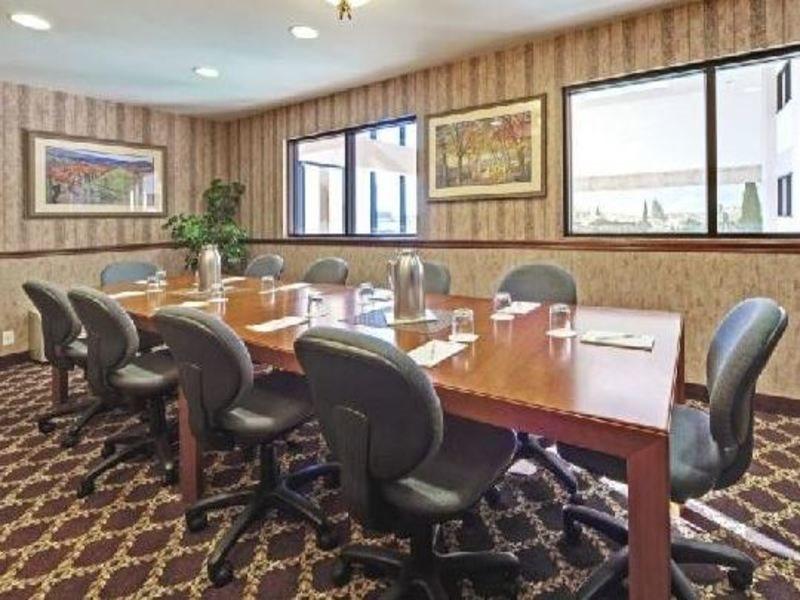 Hawthorn Suites By Wyndham Napa Valley Экстерьер фото