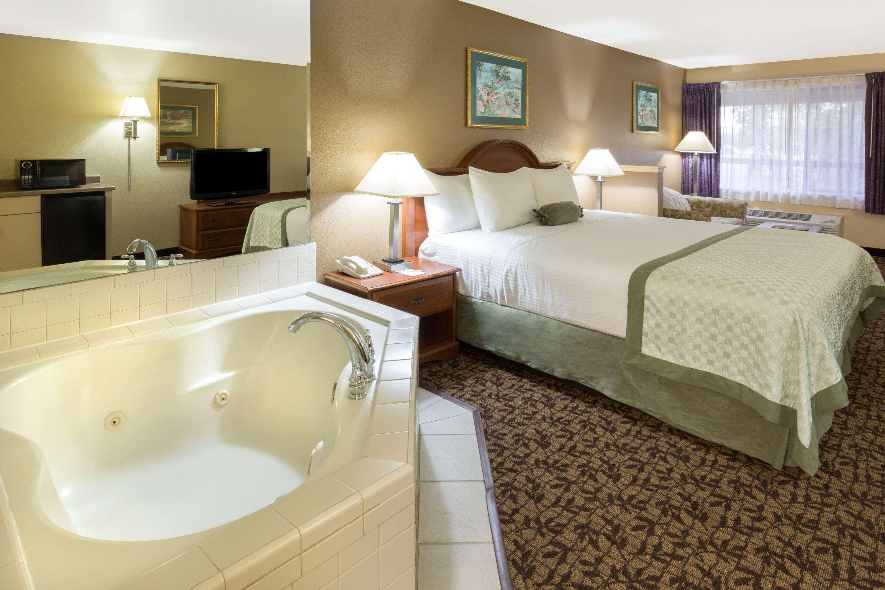Hawthorn Suites By Wyndham Napa Valley Экстерьер фото