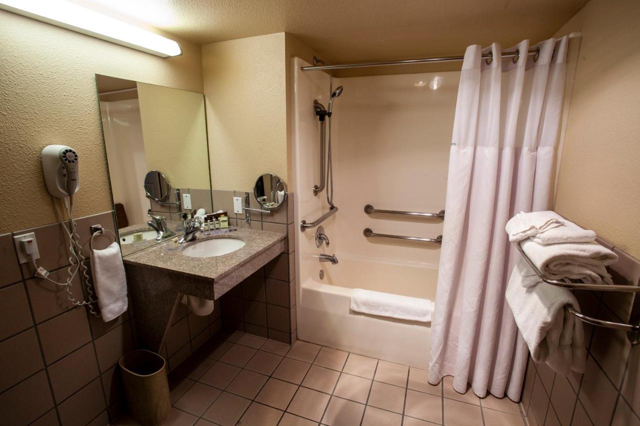 Hawthorn Suites By Wyndham Napa Valley Экстерьер фото